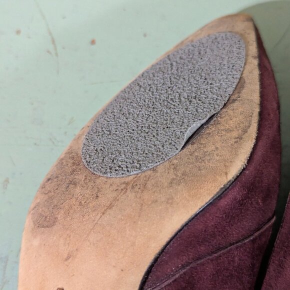 Burgundy Manolo Blahnik Kitten Heels in Suede size 38 - Sold as Is - Picture 5 of 11